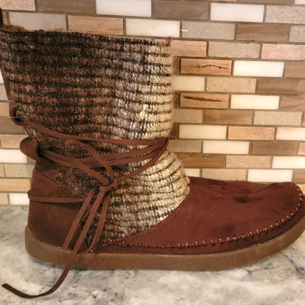 Brown route 66 boots size 9